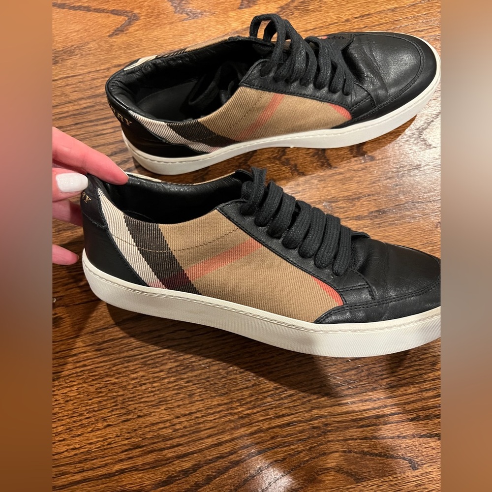 Burberry sneakers - Picture 3 of 8